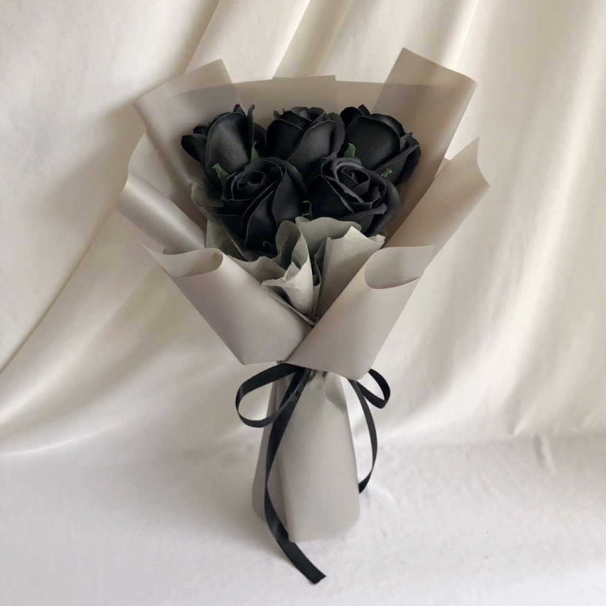 Букет из 5 черных роз