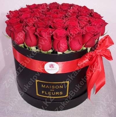 Фирменная коробка MAISON c голландскими розами 6