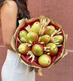 Съедобный букет "Ameliya" с грушей и пшеничным декором