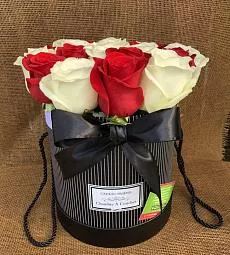Голландские розы в стильной коробке
